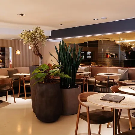 Cosmopolite Nieuwpoort-bad Hotel 4*